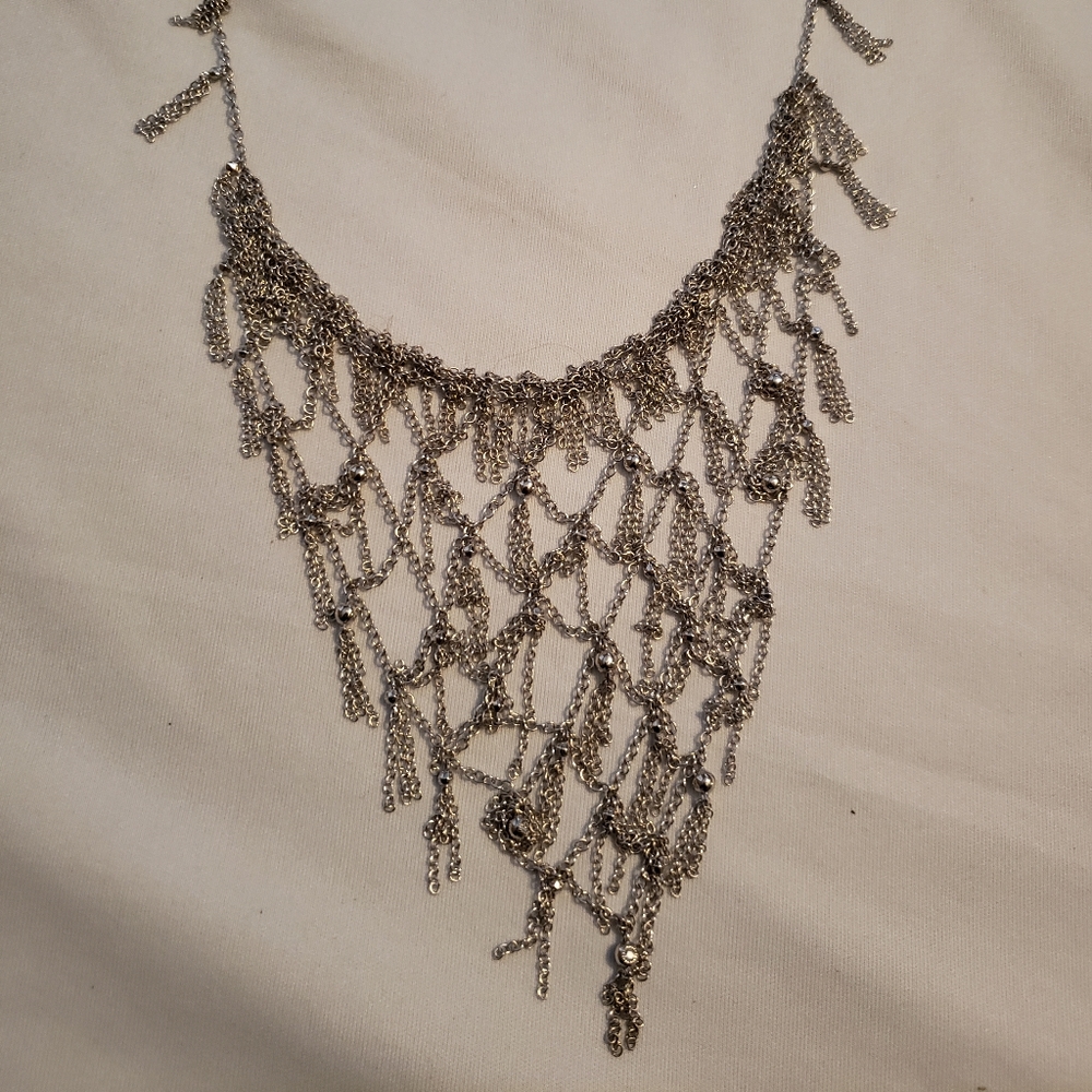 Kendra Scott Georgina statement necklace.